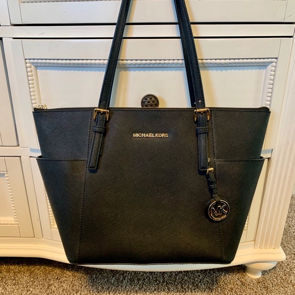 Michael Kors Jet Set Handbag EUC - Picture 2 of 4